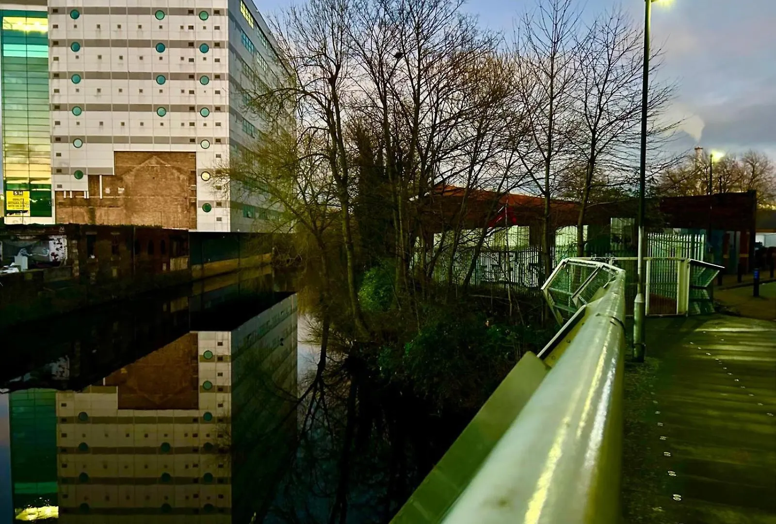 City Canal, Open Space, Spotless, 2 Levels, 4Pp, Free Parking, 5G Wifi Sheffield